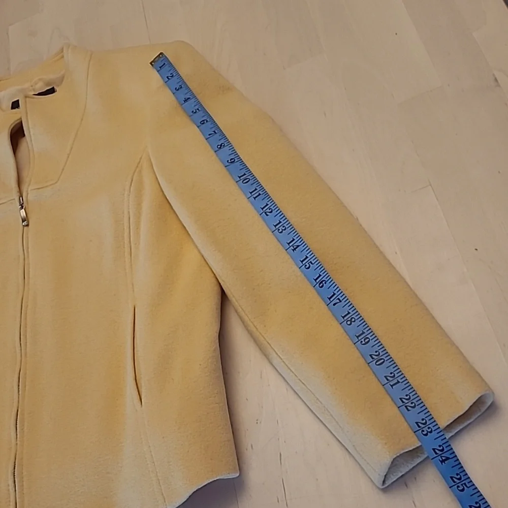 EUC VTG Requirements Butter Yellow Mock Neck Wool/Vicose Blazer with Pockets - Picture 6 of 10